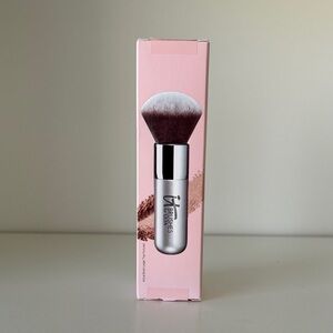IT Cosmetics Silver Handle Bronzer Brush